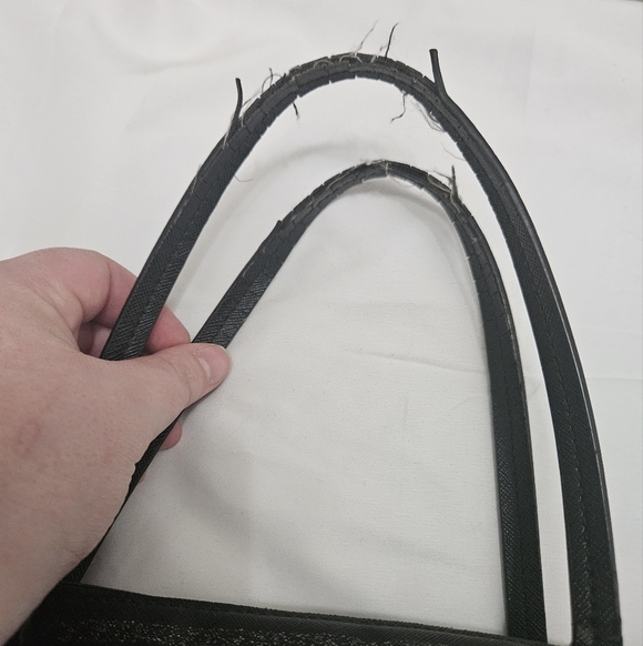 Kate Spade Black Glitter Striped Hand Bag! - Picture 2 of 9